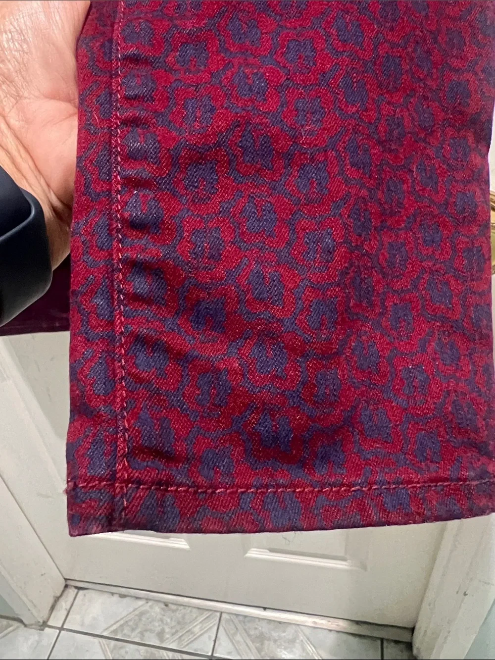 Tory Burch Slim Straight Jeans in Burgundy